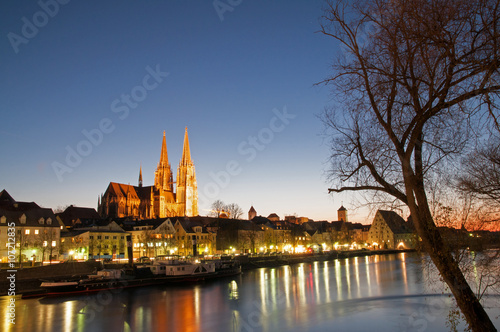 Regensburg ist eine Stadt am Wasser.