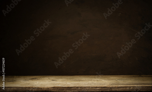 background barrel and worn old table of wood © kishivan