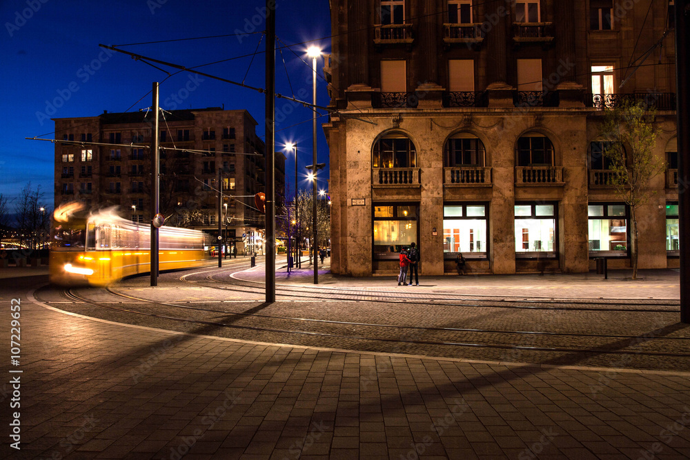 Fototapeta premium Tram at night in Budapest