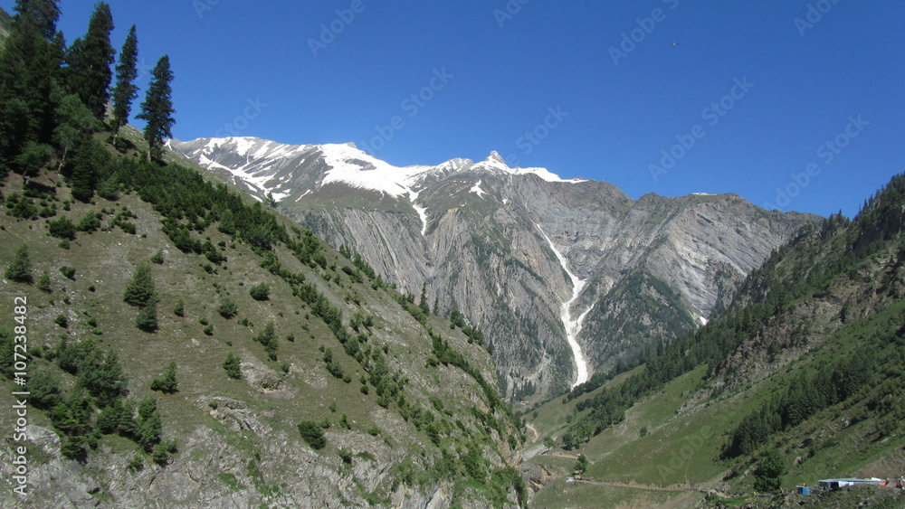 Fototapeta premium Himalayan Mountain range in High altitude way to Amarnath, Kashmir, India