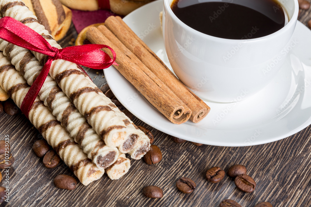 Fototapeta premium Biscuits and coffee on table