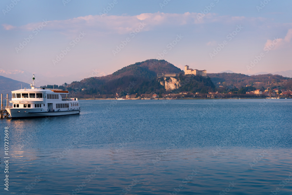 Boat and fortress of Angera