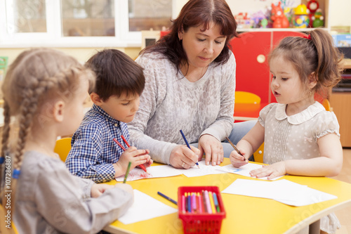 In kindergarten drawing lesson