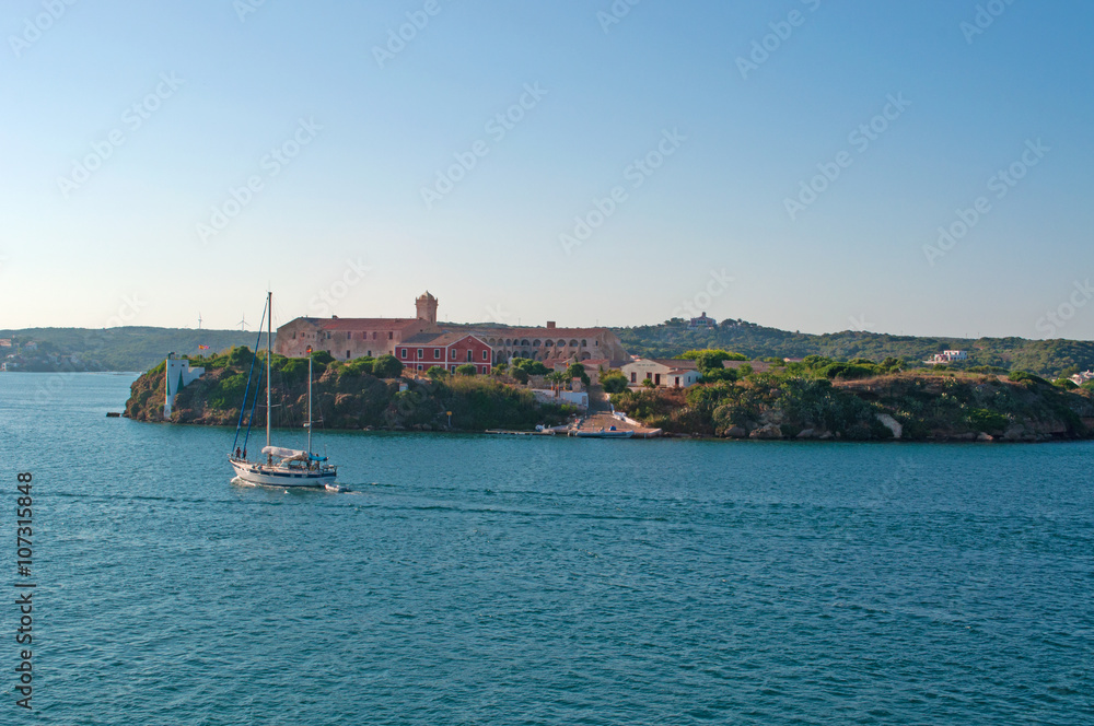 Naklejka premium Minorca, isole Baleari, Spagna: il porto naturale di Mahon il 9 luglio 2013