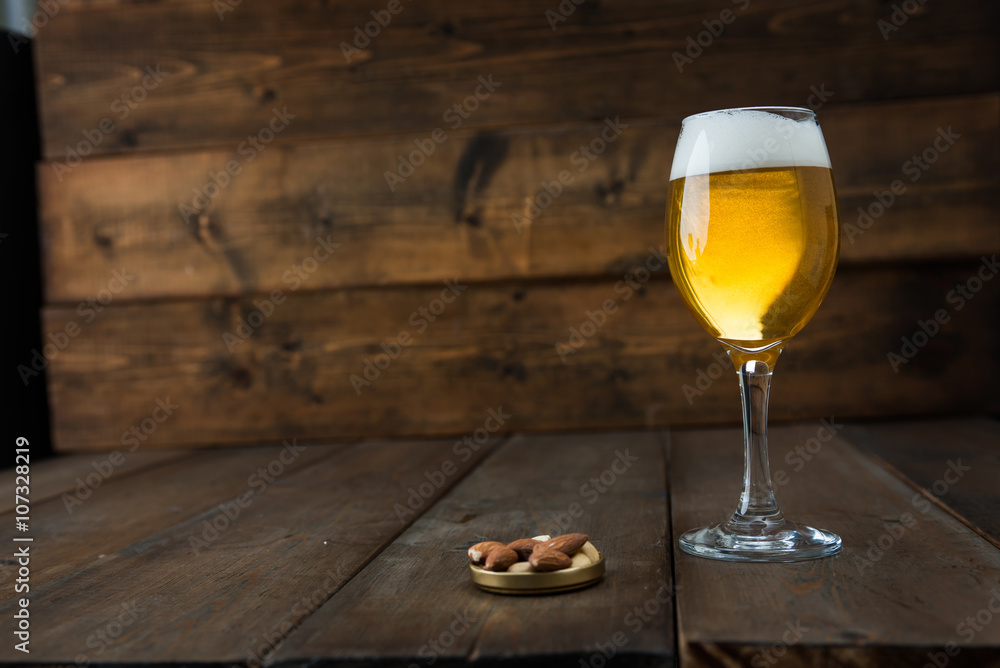 グラスビール、ビール、アルコール、つまみ、飲む、食べる、お酒、 グラスビール、ビール、アルコール、つまみ、飲む、食べる、お酒、