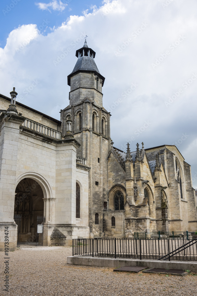 Fototapeta premium Saint-Seurin Basilica
