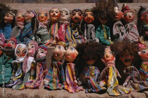 Wallpaper Mural Marionnettes en papier mâché. Torontodigital.ca