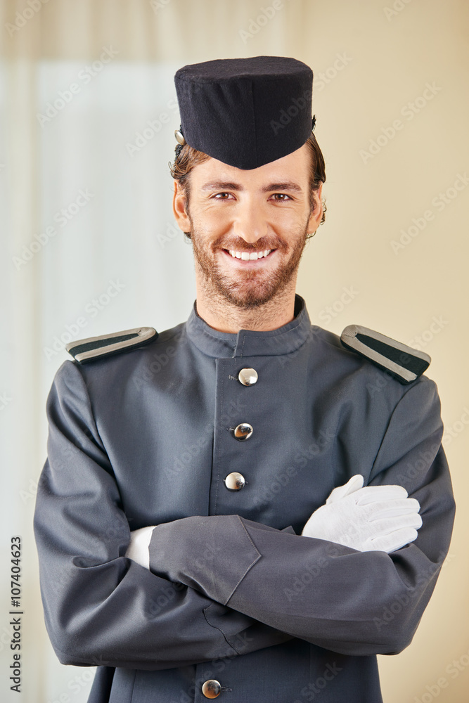Freundlicher Page in Uniform Freundlicher Page in Uniform