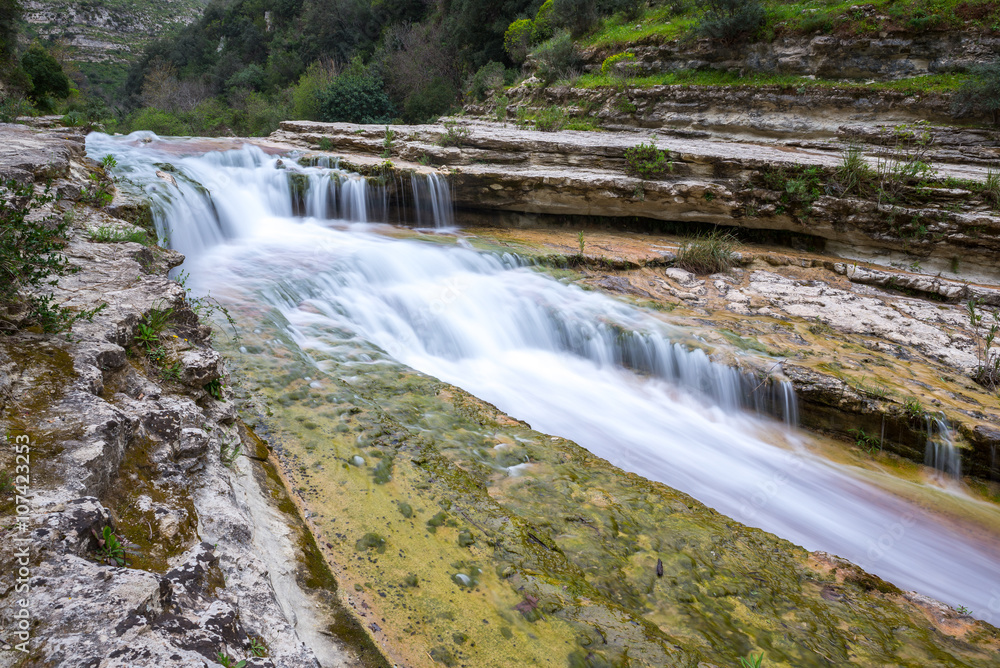 Obraz premium Cassibile River in Cavagrande del Cassibile natural reserve, Sicily (Italy)
