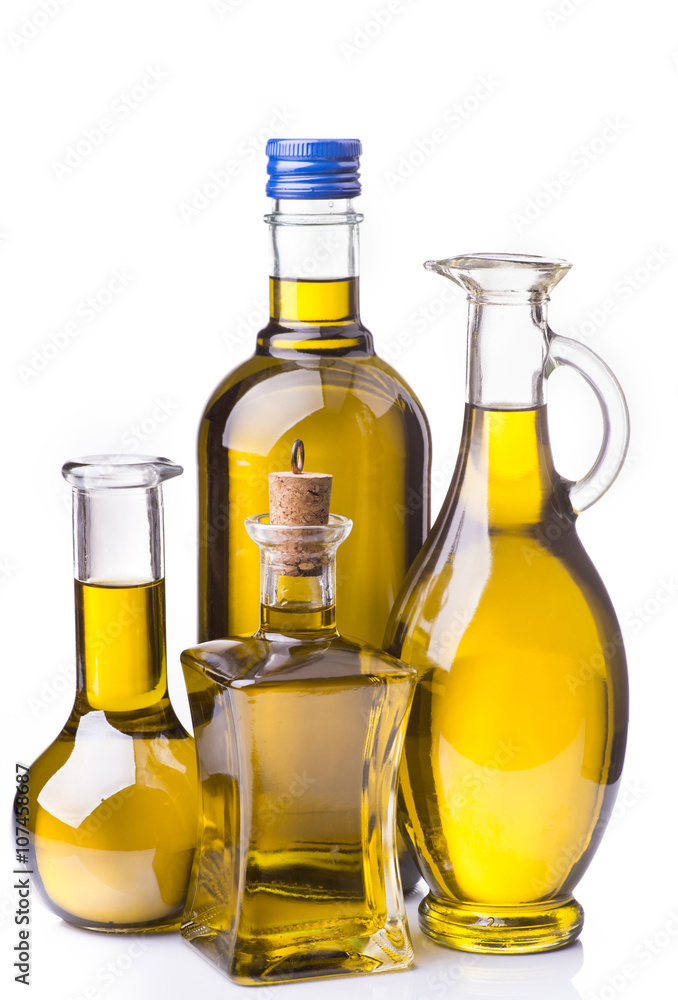 insieme di bottiglie con olio di oliva insieme di bottiglie con olio di oliva