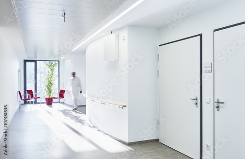 Flur Krankenhaus Station leer Arzt