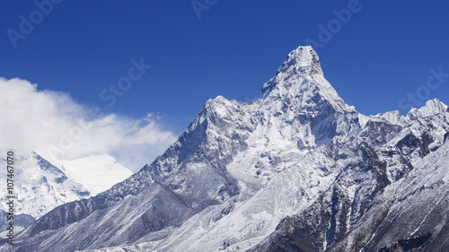 Mount Ama Dablam in the Nepal Himalaya © R.M. Nunes