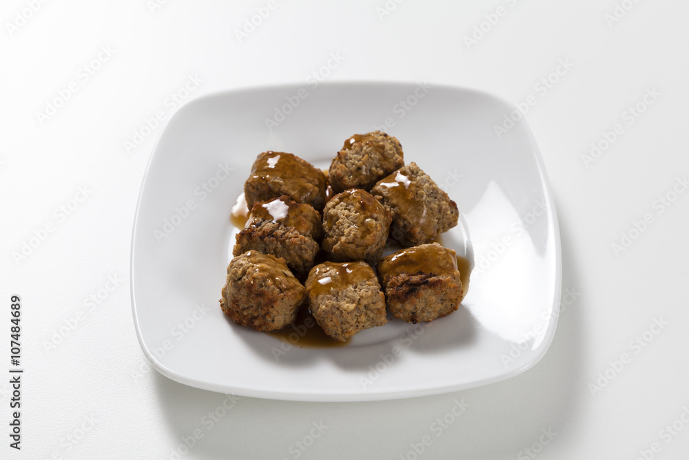 Meat balls with gravy