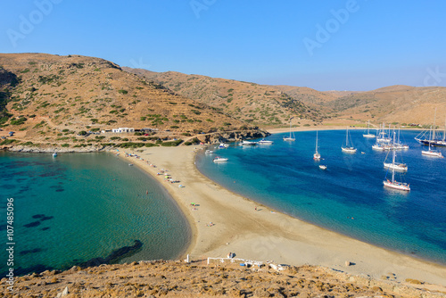 Fototapeta Naklejka Na Ścianę i Meble -  Kolona double sided beach at Kythnos