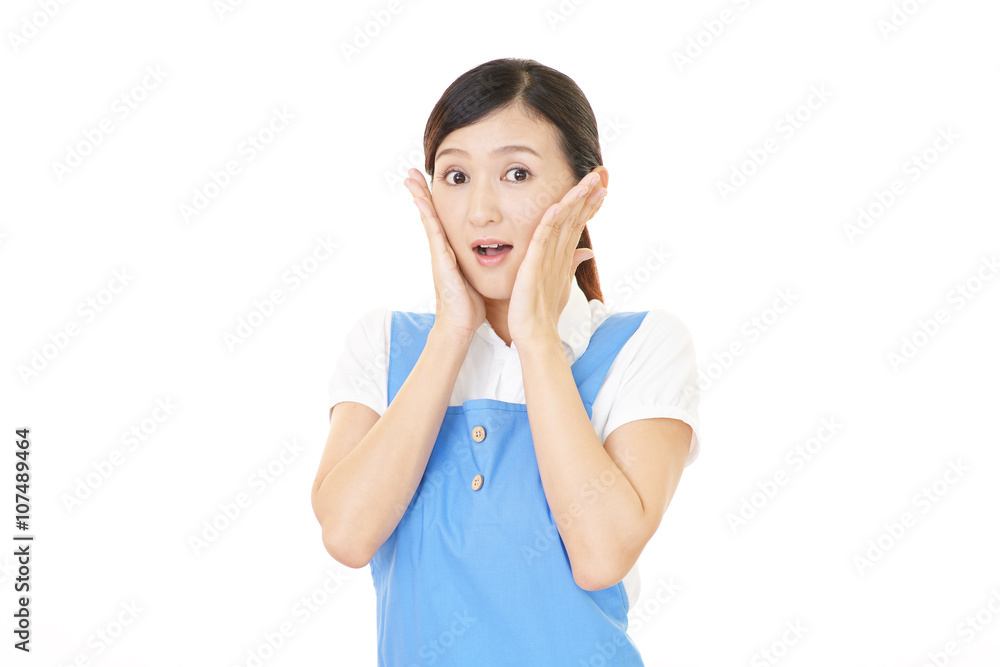 驚いた表情の女性 驚いた表情の女性