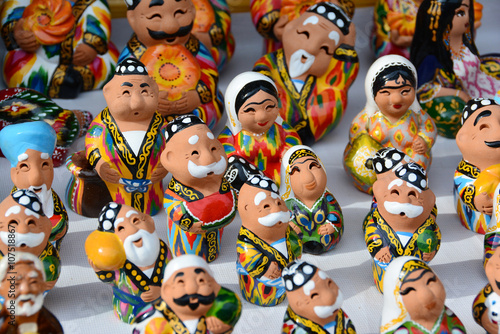 Happy uzbek ceramic statues
