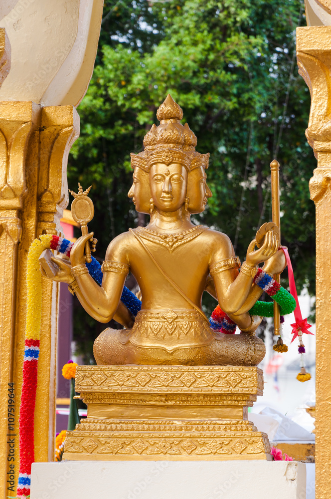 Fototapeta premium golden four face Buddha statue