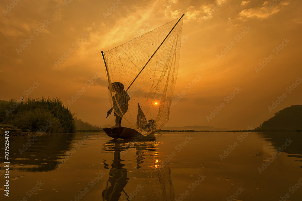 Naklejka premium Fishermen when fishing in the mekong river , Thailand