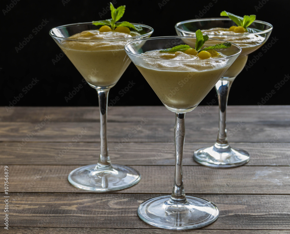 Lemon mousse in glasses Lemon mousse in glasses