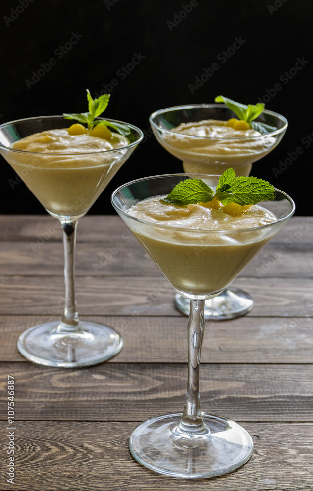 Lemon mousse in glasses Lemon mousse in glasses