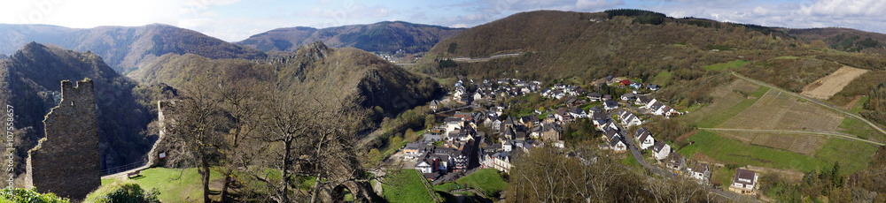 Blick von Burg Are auf Altenahr