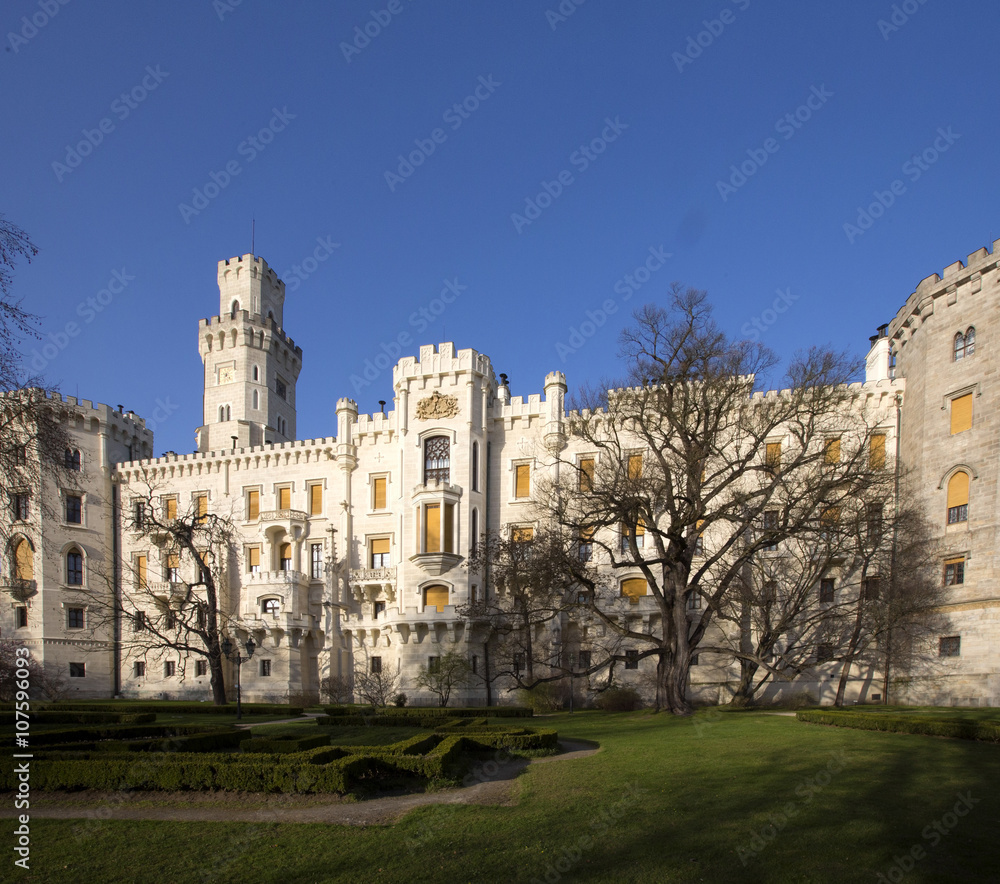 Fototapeta premium Gardens and Castle in Hluboka nad Vltavou, Czech Republic