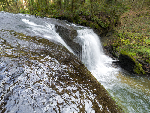 Fototapeta Naklejka Na Ścianę i Meble -  Wasserfall im Strümpfelbach im Schwäbisch-fränkischen Naturpark
