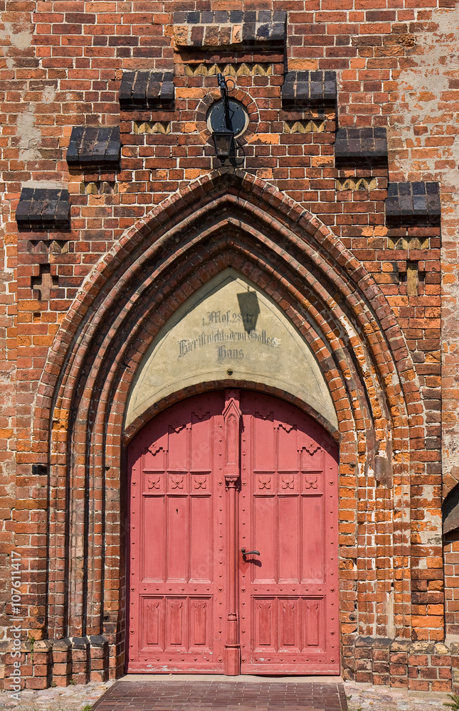 Portal Kirche in Waren, Mecklenburger Seenplatte Portal Kirche in Waren, Mecklenburger Seenplatte