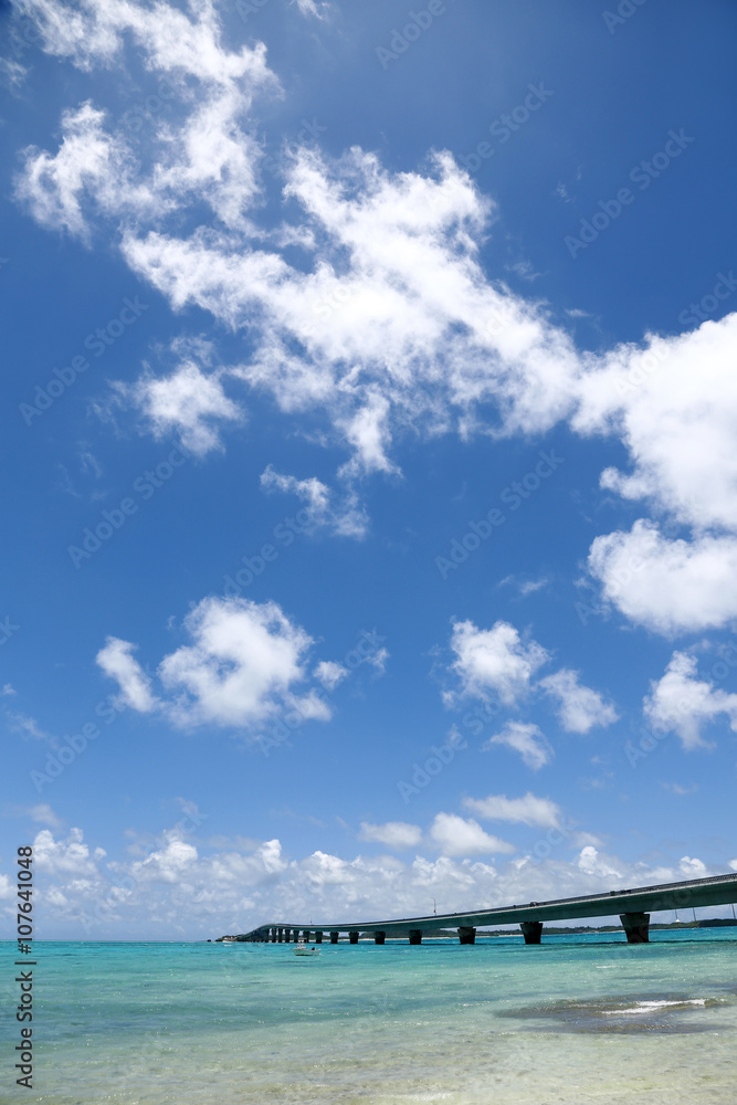 Fototapeta premium 沖縄 池間大橋