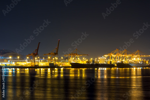 Port of Seattle at Night © David Gn