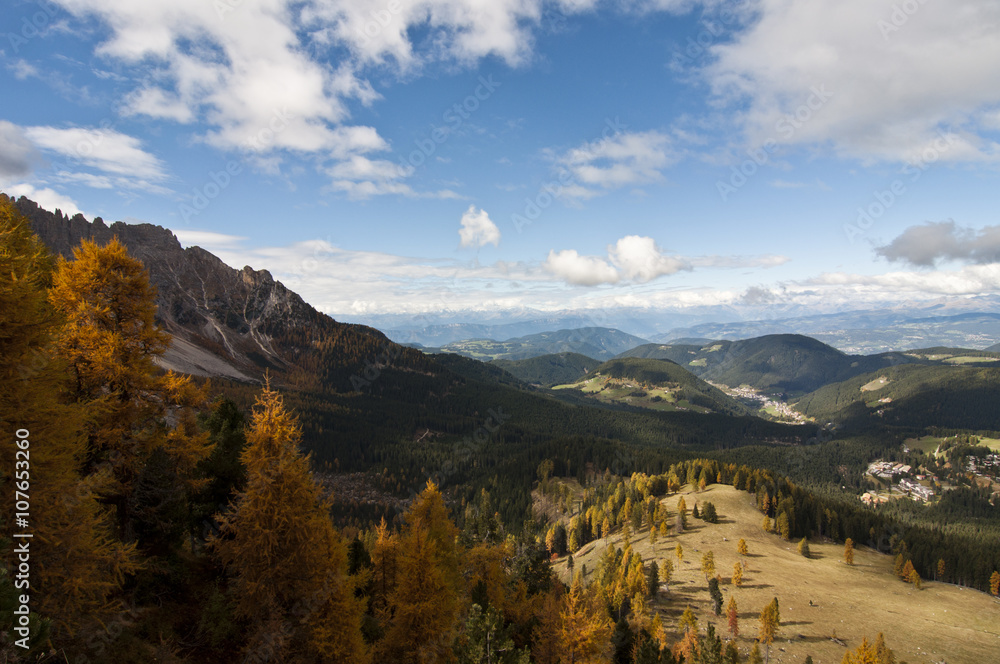 Dolomites, Italy. / The Dolomites are a mountain range located in northeastern Italy. Dolomites, Italy. / The Dolomites are a mountain range located in northeastern Italy.