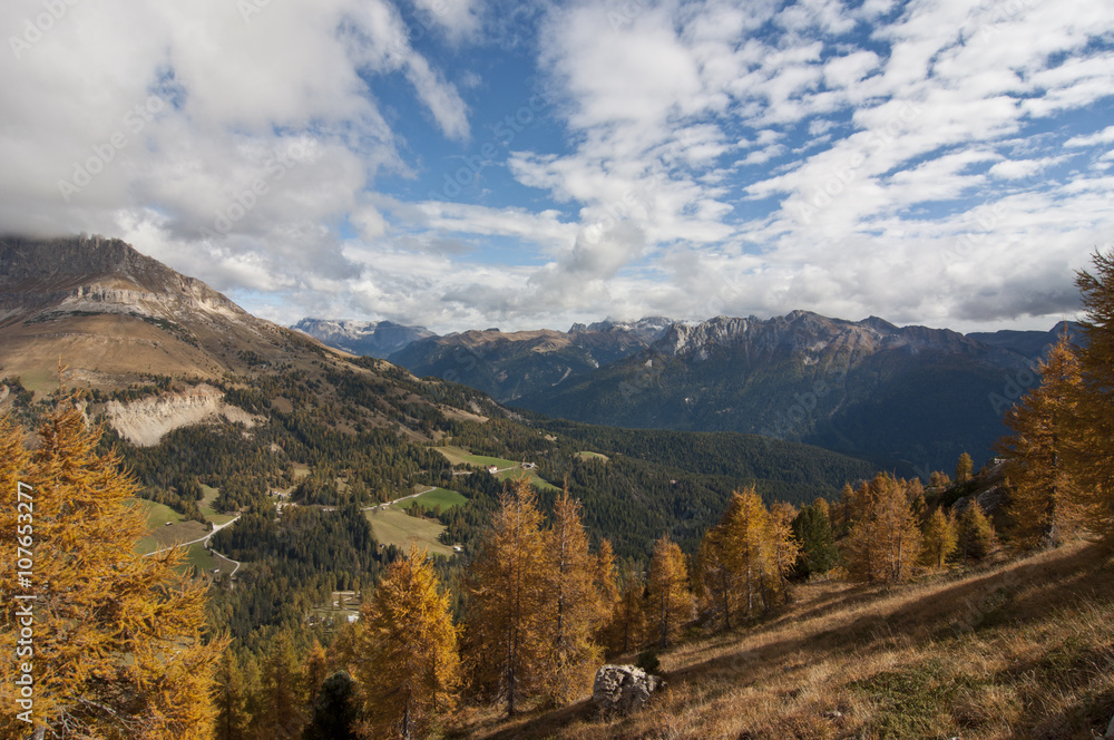 Fototapeta premium Dolomites, Italy. / The Dolomites are a mountain range located in northeastern Italy.
