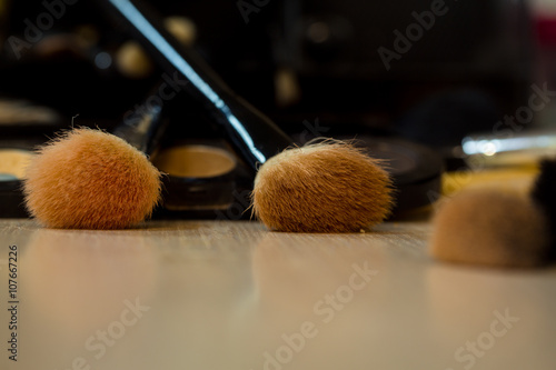 Makeup brushes on tabel