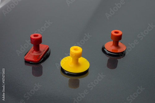 3 klebe pads auf autolack