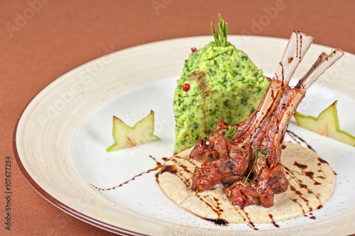 ribs calf with potato puree