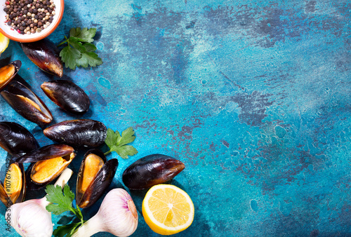 mussels with parsley and lemon