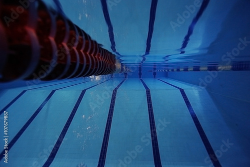pool underwater photo