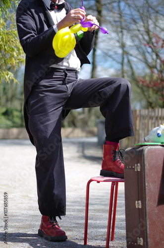 Artista di palloncini photo