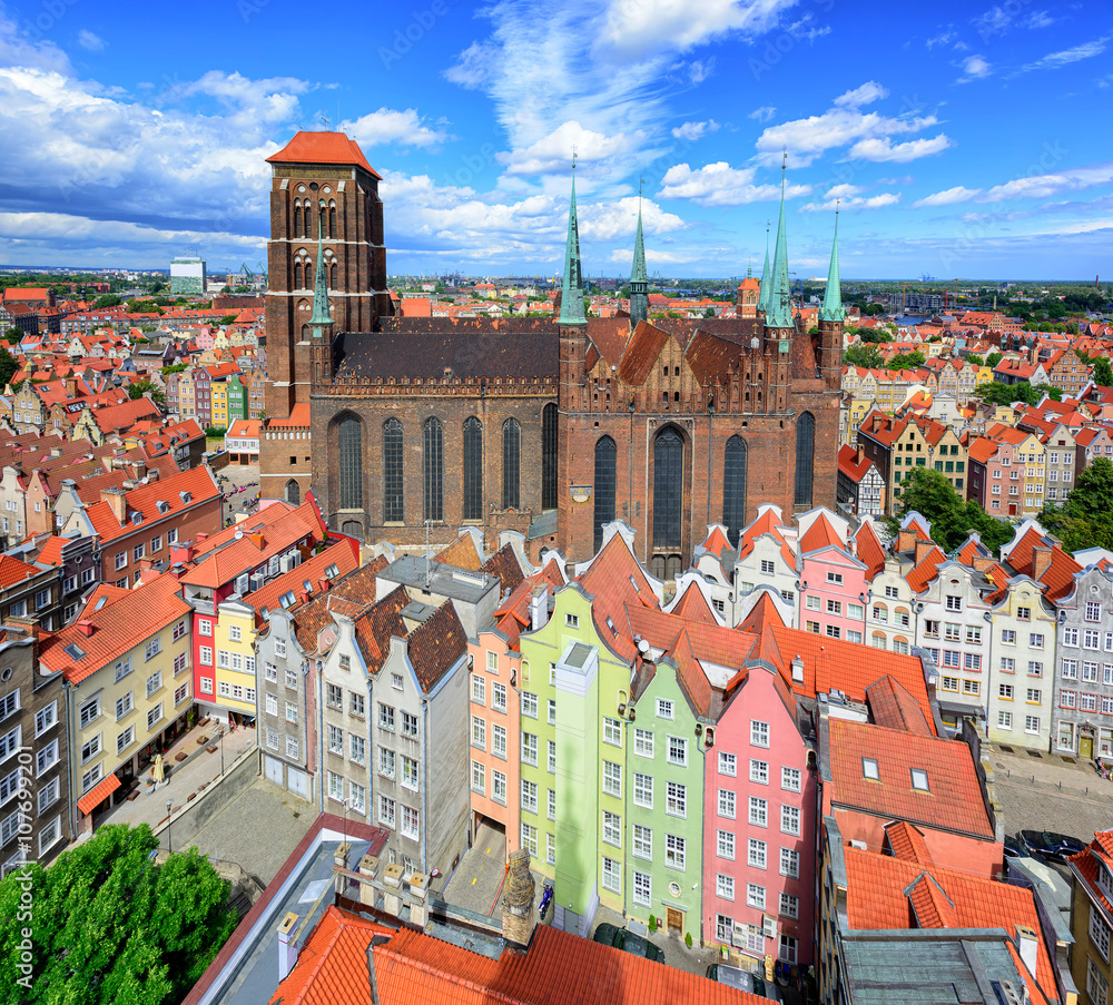 Fototapeta premium Saint Mary's Cathedral in the old town of Gdansk, Poland