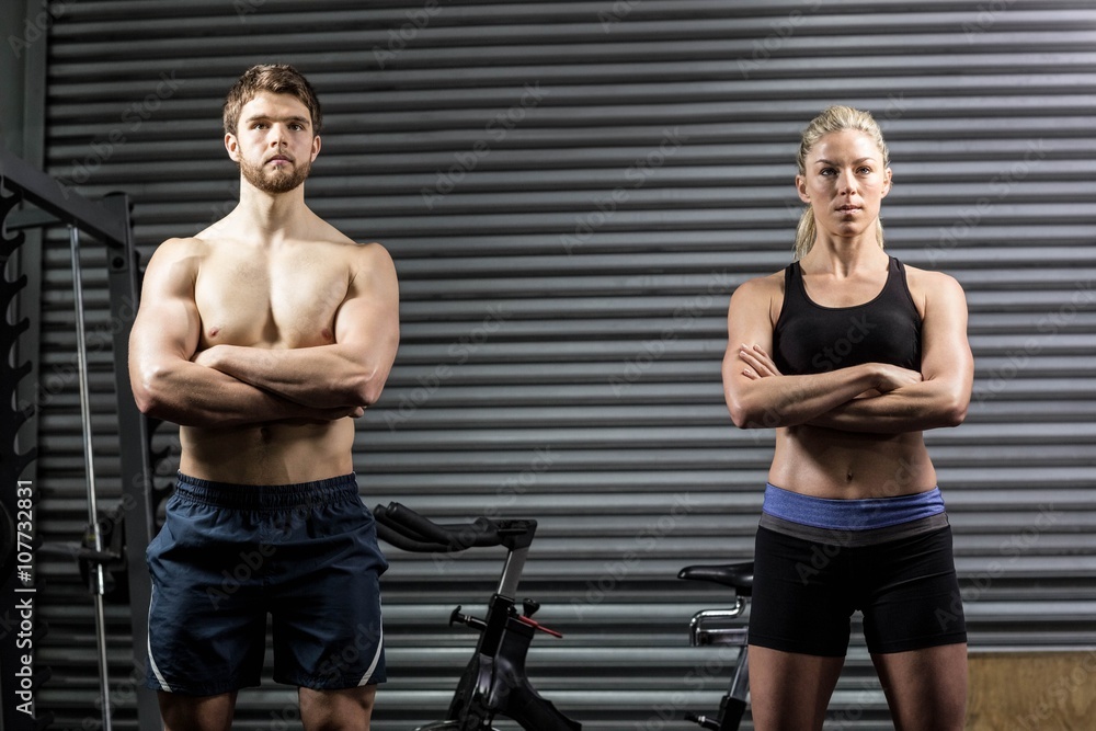 Fototapeta premium Serious crossfit couple posing 