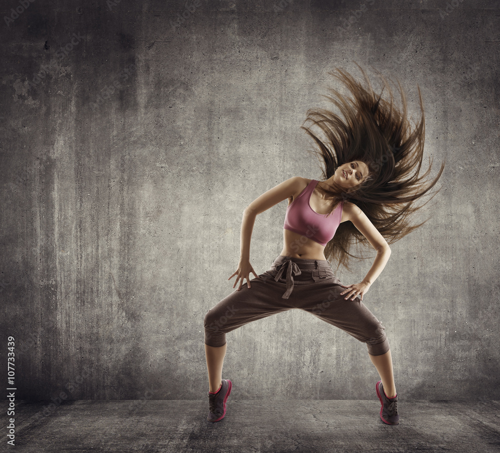 Valokuva Fitness Sport Dance, Woman Dancer Flying Hair Dancing, Concrete -  tilaa netistä Europosters.fi