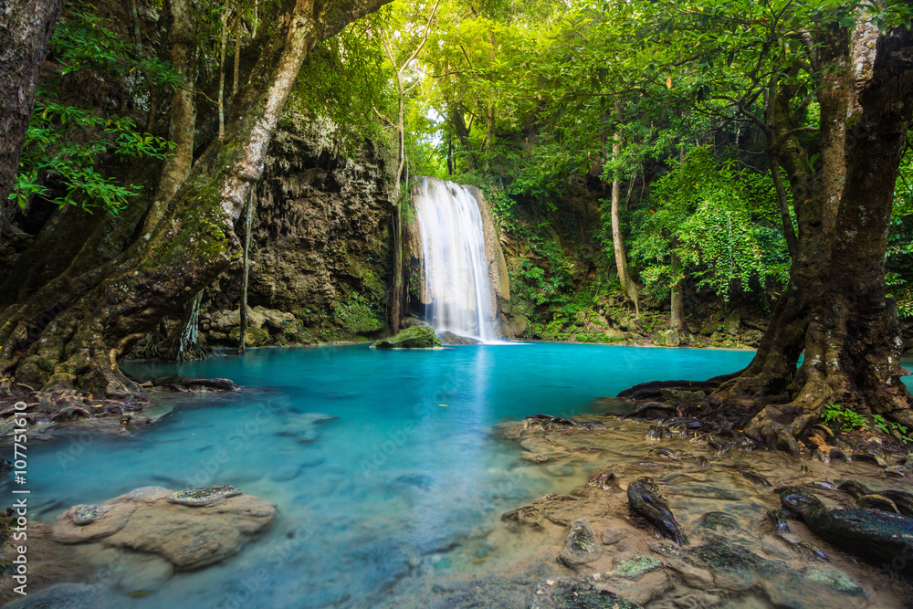 Naklejka premium Erawan waterfall in Kanchanaburi, Thailand