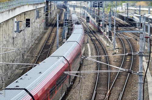 Gleisanlage mit Reisezug photo