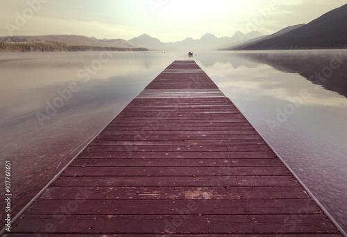 Fototapeta Naklejka Na Ścianę i Meble -  Boardwalk on the lake