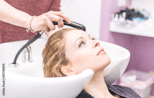 woman make shampoo at the hair dresser