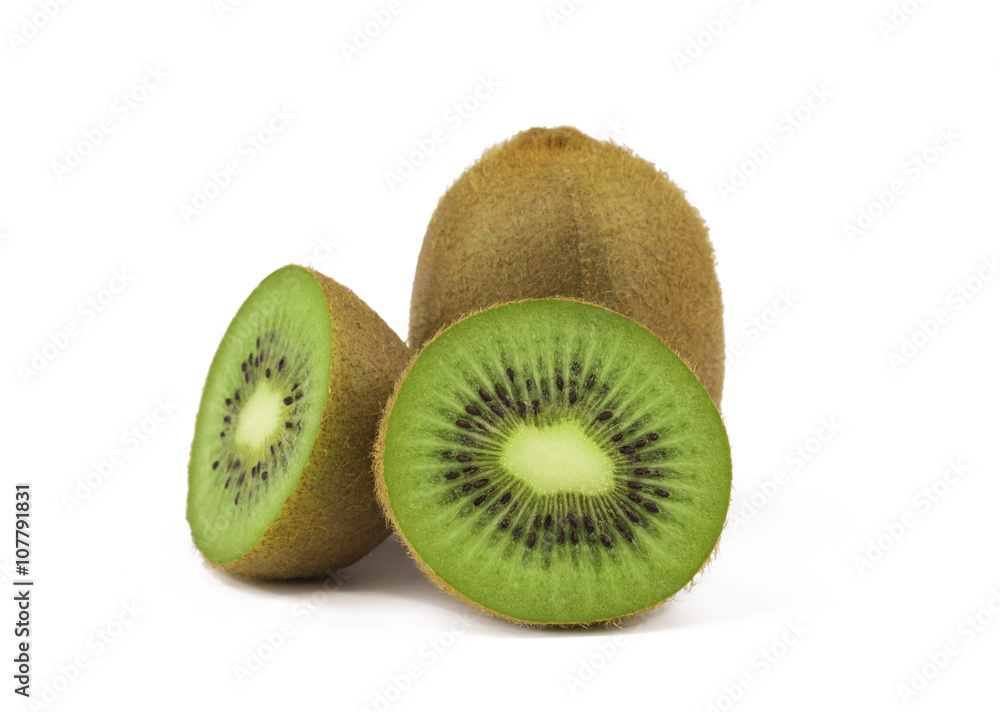 Obraz premium Kiwi fruit isolated on white background. Clipping Path
