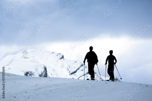 ski de fond neige skier montagne sport hiver sommet air respirer