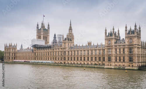 River Thames and Palace of Westminster (known as Houses of Parliament). Palace of Westminster located on bank of River Thames in City of Westminster, London. UK. © Daniel