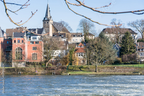 Uferpromenade der Stadt Essen. photo