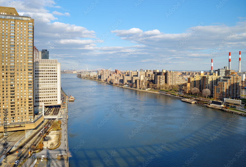 Obraz premium East River - aerial view.